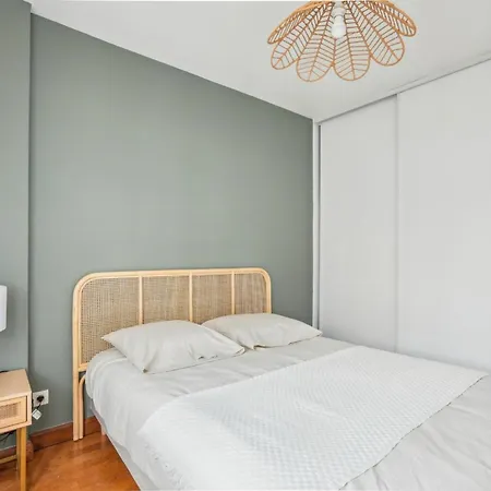 Apartment Charming 6-person Pied-a-terre In Cuire