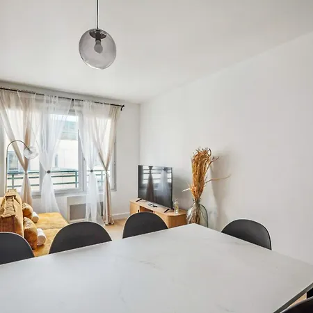 Charming 6-person Pied-a-terre In Cuire * Caluire-et-Cuire