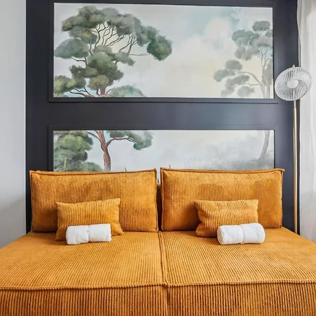 Charming 6-person Pied-a-terre In Cuire Caluire-et-Cuire